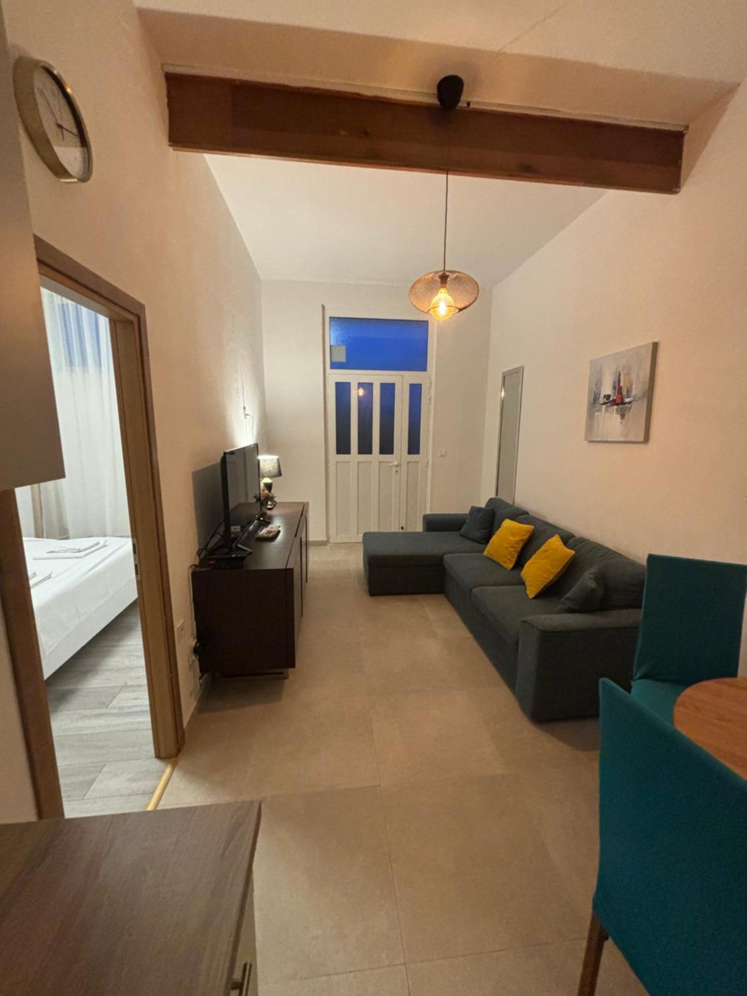 Apartment Kairos Трогир Екстериор снимка